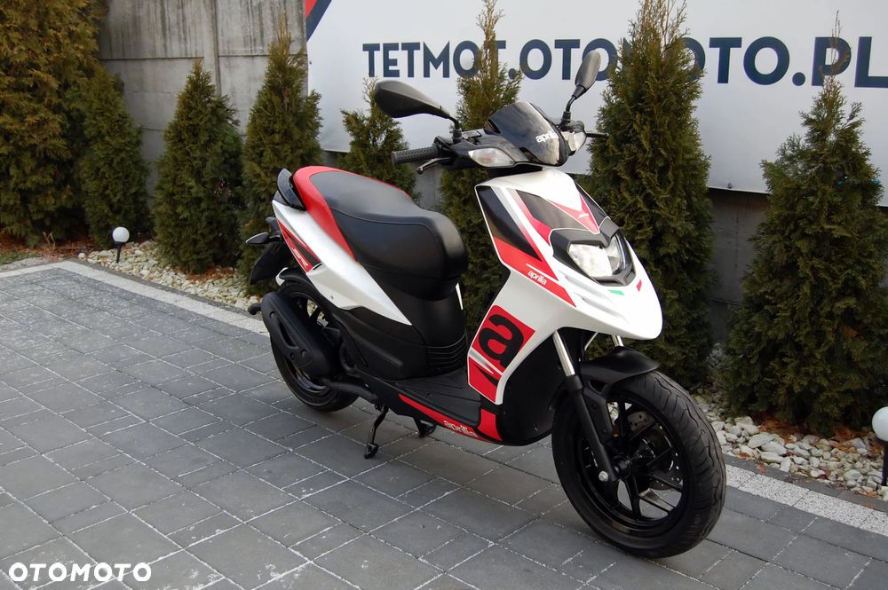 Aprilia SR