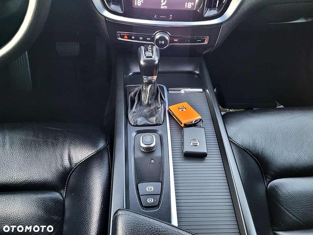 Volvo V60 D3 Geartronic Momentum Pro - 21
