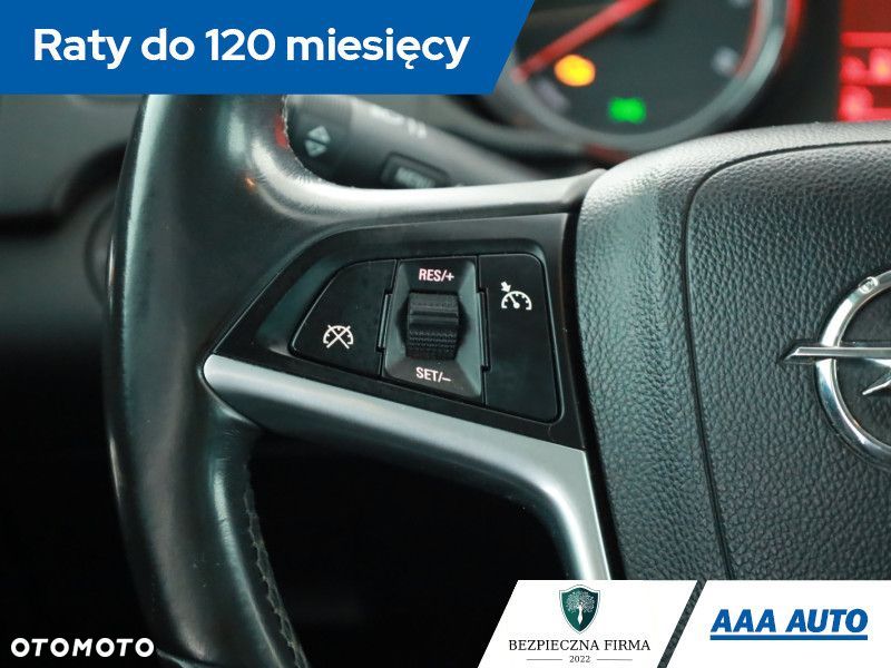Opel Insignia - 16