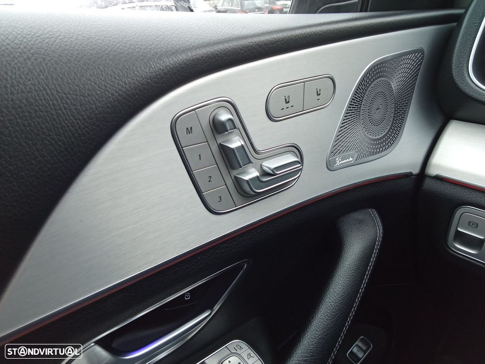 Mercedes-Benz GLE 300 d 4Matic - 32