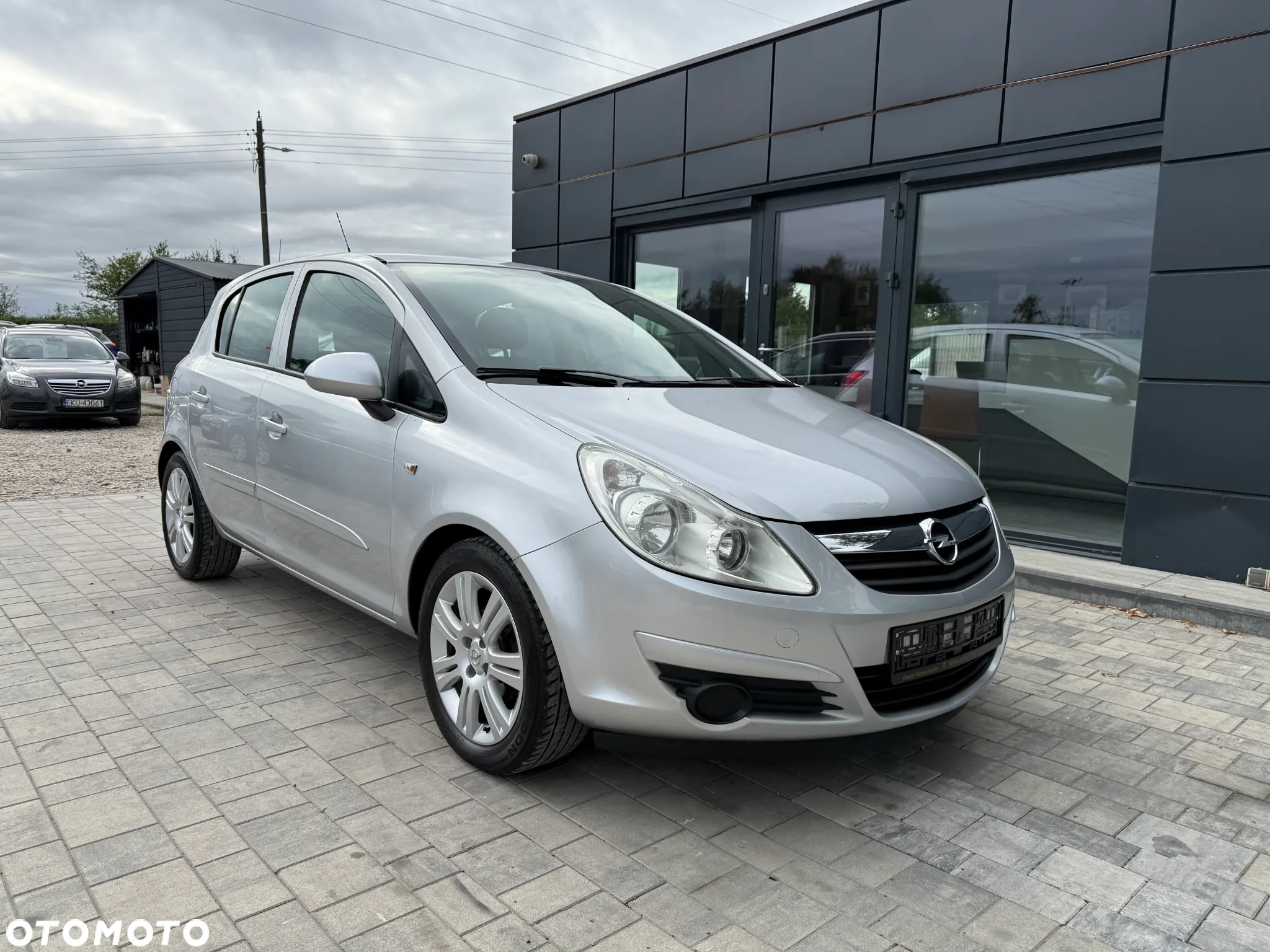 Opel Corsa 1.4 16V Cosmo - 12