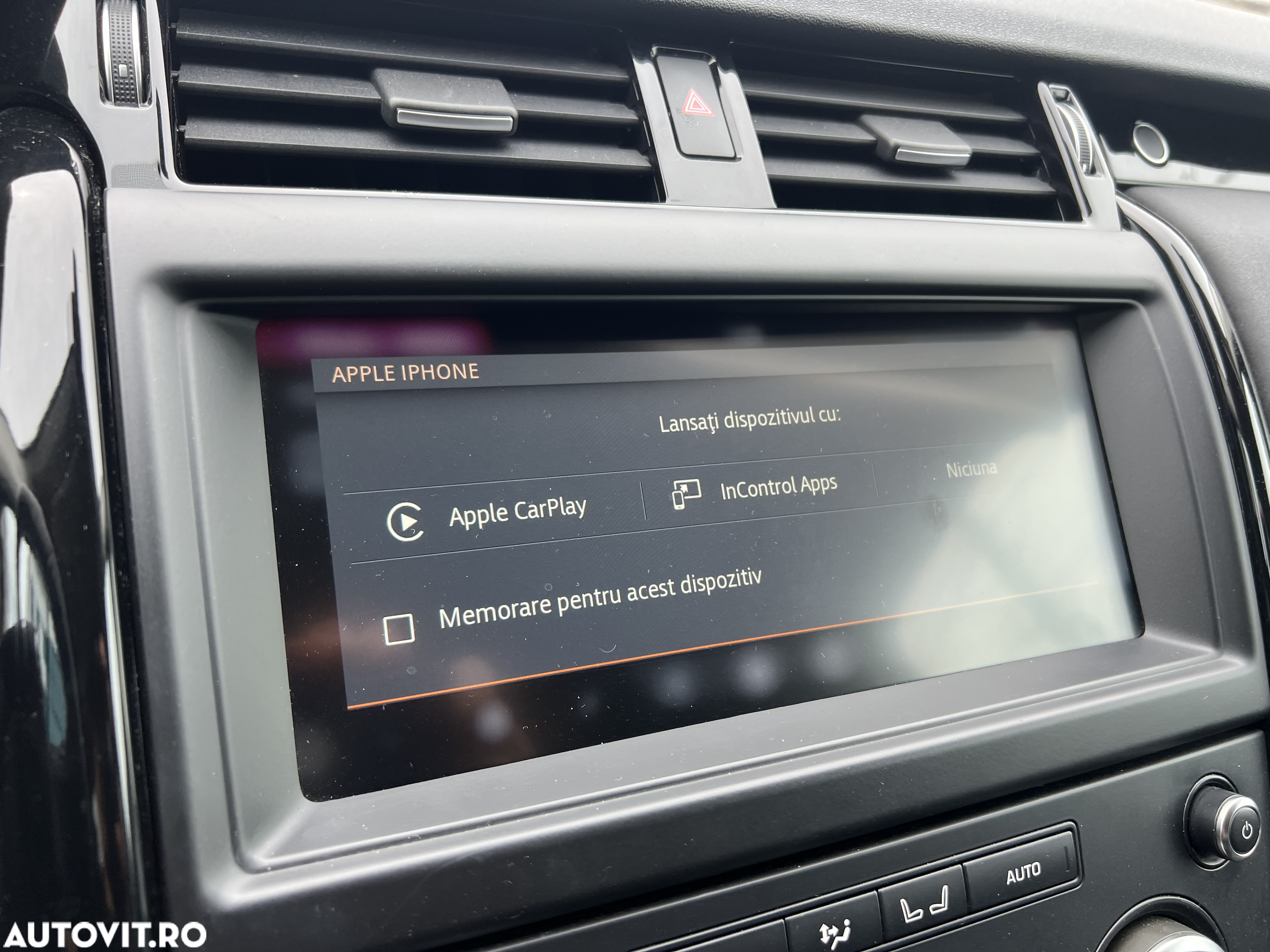 Land Rover Discovery 3.0 L SD6 Landmark Edition - 26