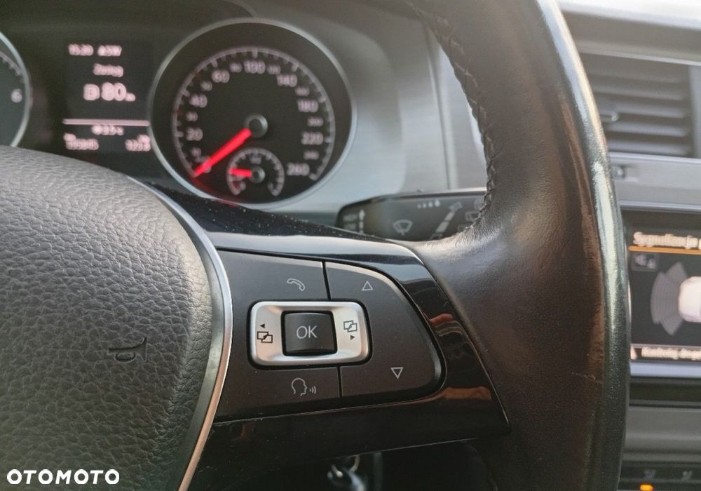 Volkswagen Golf - 35