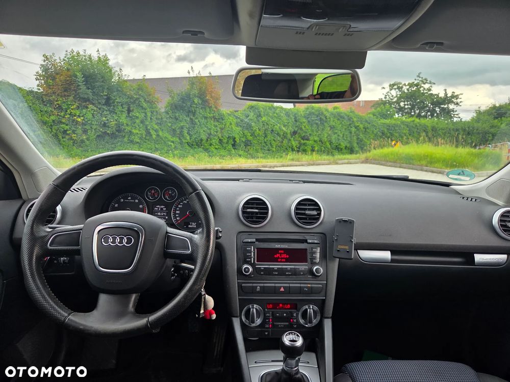 Audi A3 Sportback 1.8 TFSI Quattro Ambiente - 13
