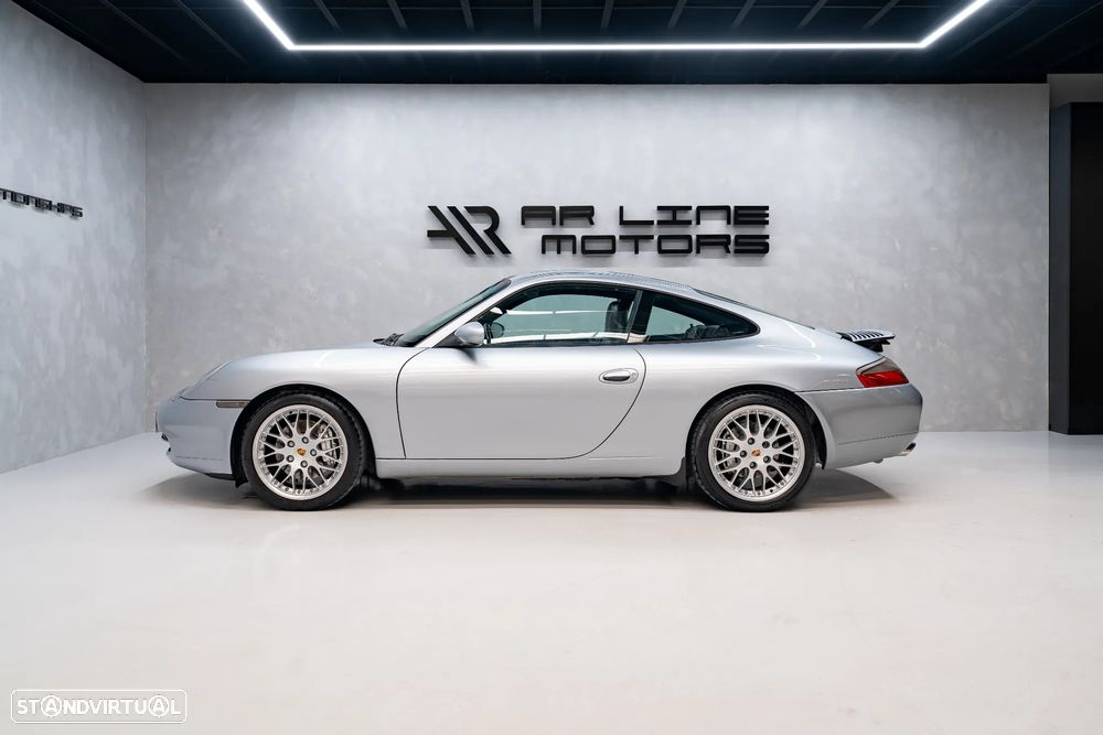 Porsche 911 (996) Carrera 4 Coupé - 15