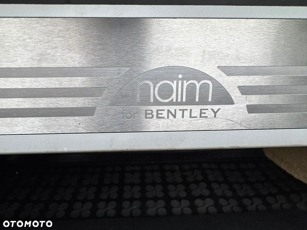 Bentley Flying Spur - 12