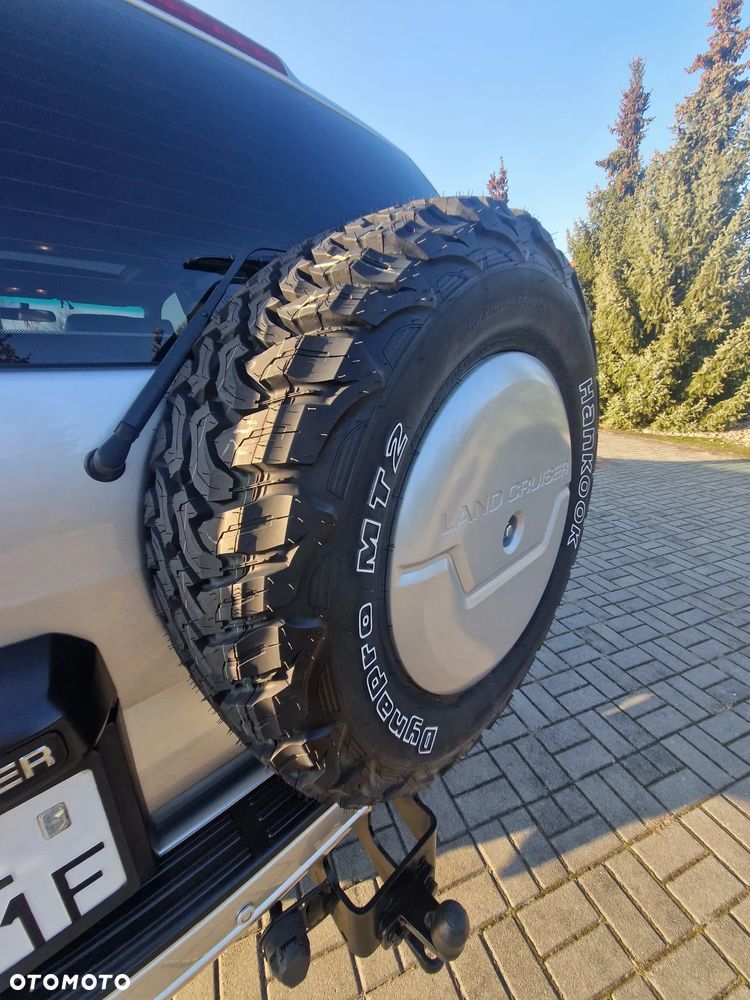 Toyota Land Cruiser - 11