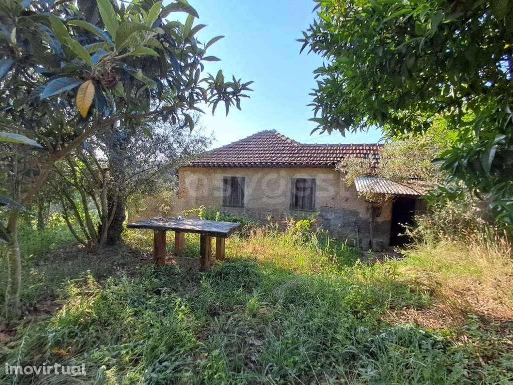 Moradia T2, localizada em Dardavaz junto ao Rio Criz - Grande imagem: 3/30