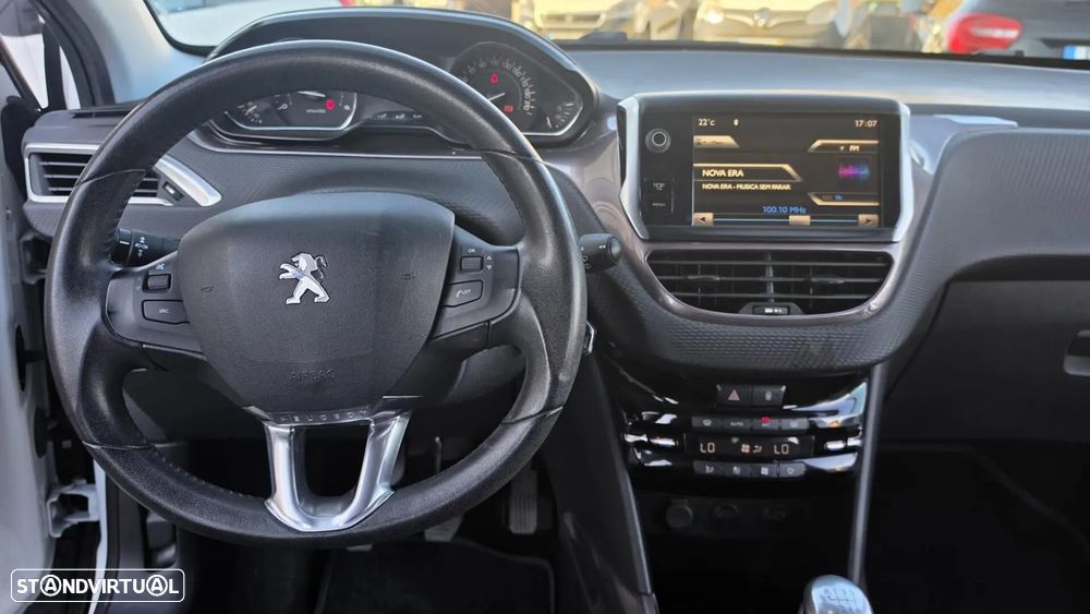 Peugeot 2008 1.6 e-HDi Allure - 4