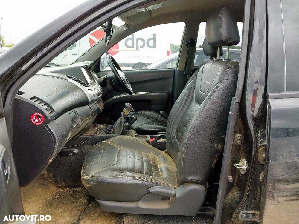 Dezmembrez Mitsubishi L200 2.5 Diesel 2014 - 5