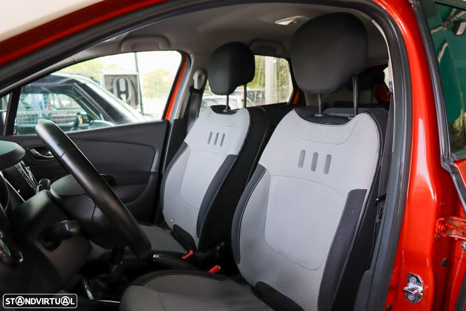 Renault Captur 1.5 dCi Exclusive - 8