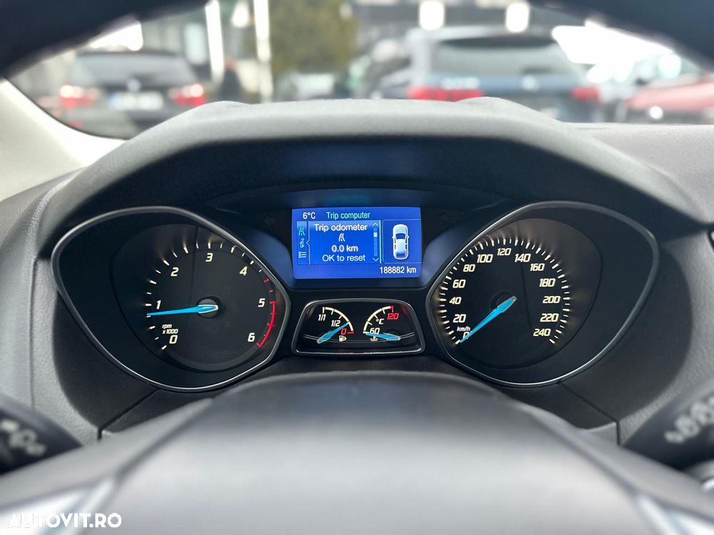 Ford Focus Turnier 2.0 TDCi DPF Titanium - 8