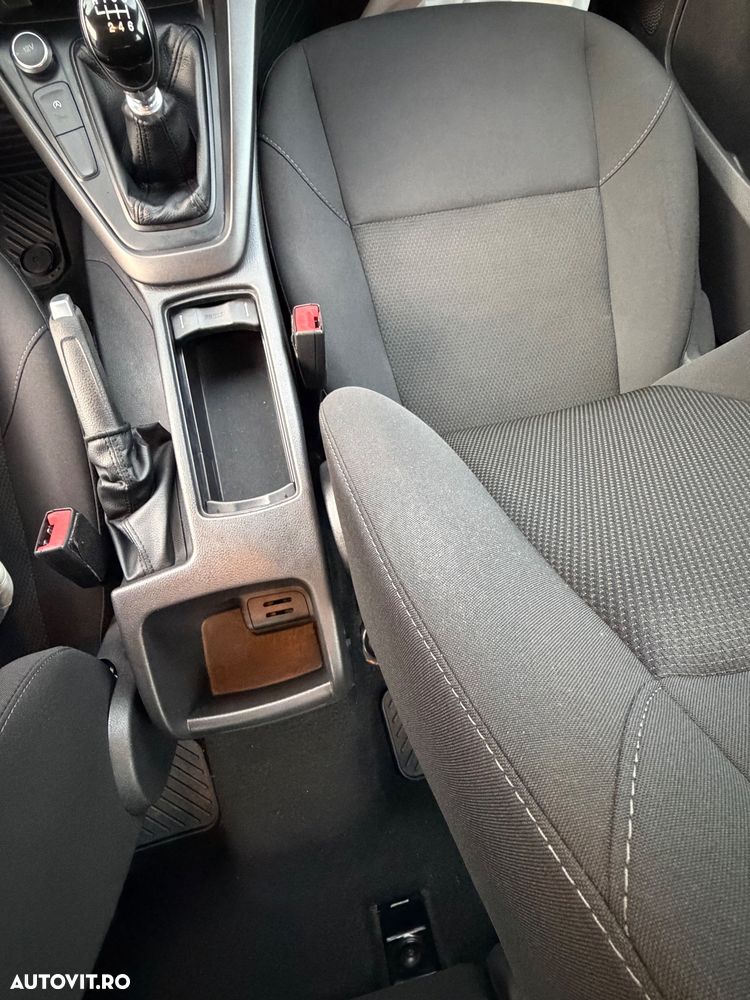 Ford Focus - 19