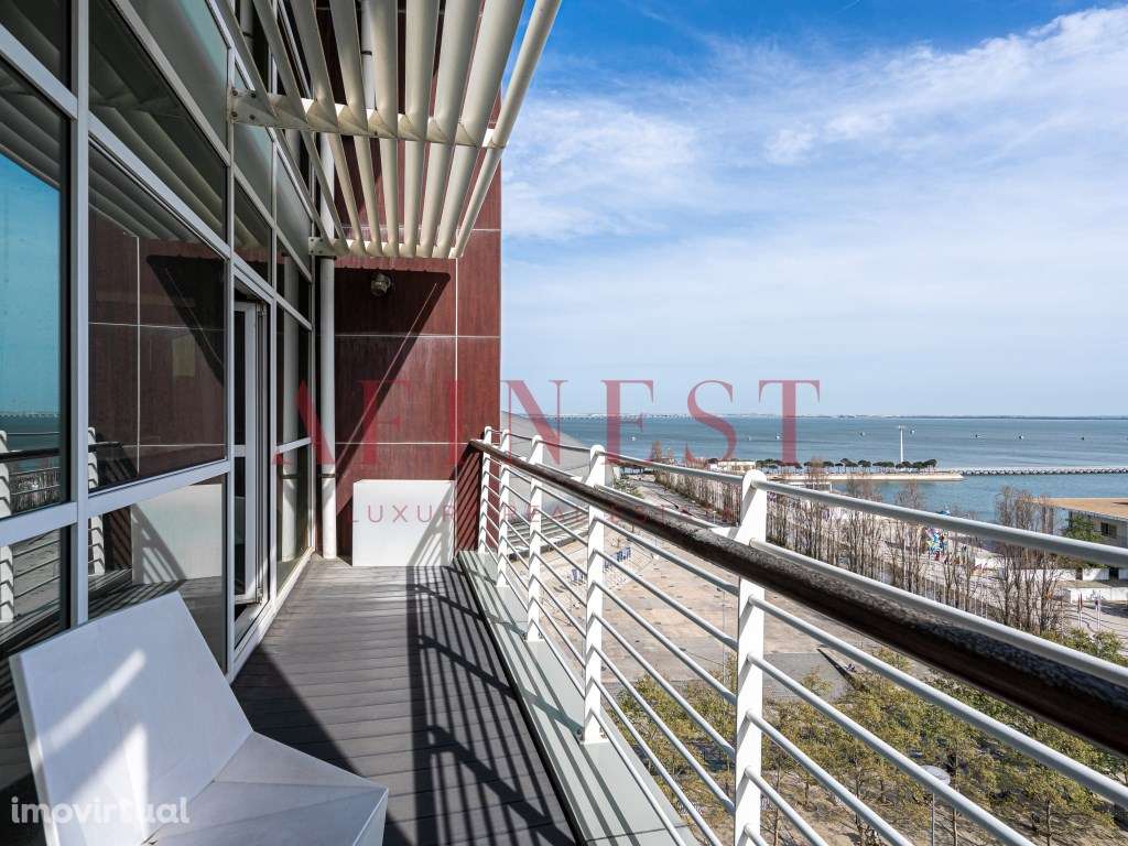 APARTAMENTO T3 DUPLEX NO PARQUE DAS NAÇÕES - LISBOA -VALOR NEGOCIÁVEL - Grande imagem: 2/50