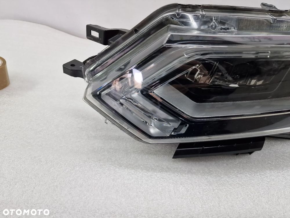NISSAN QASHQAI II J11 LIFT 17- LEWA LAMPA PRZEDNIA PRZÓD FULL LED , NR KOITO 100-19011 / KOITO 100-19012 , NR AUKCJI LA395 - 5