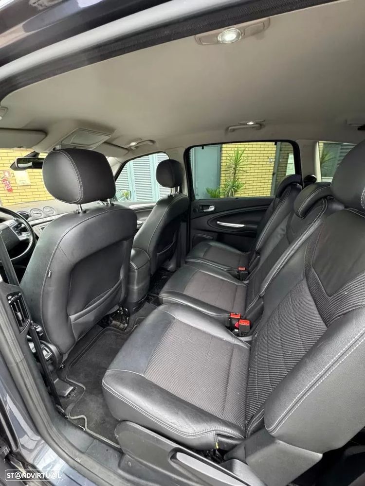 Ford S-Max 2.0 TDCi Titanium 7L - 16