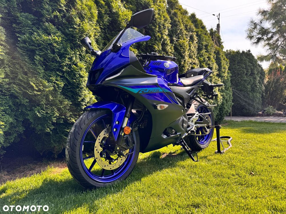 Yamaha YZF - 3