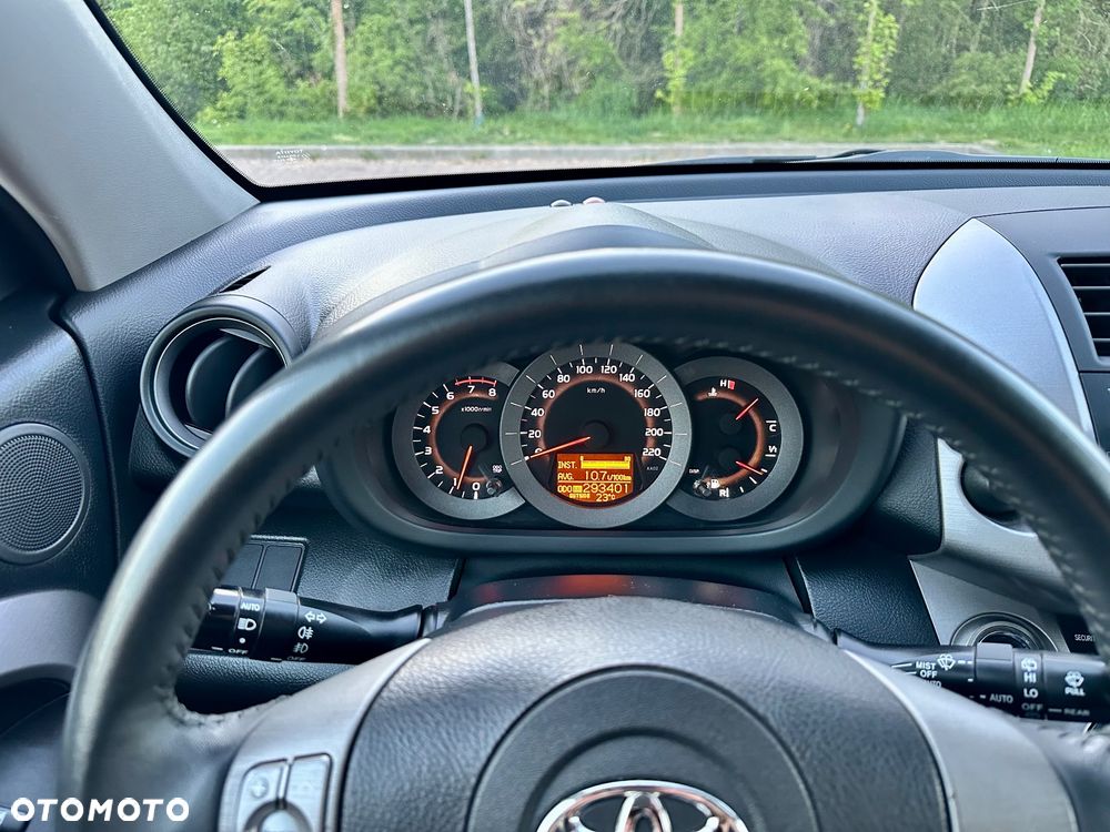 Toyota RAV4 2.0 VVT-i Premium - 20