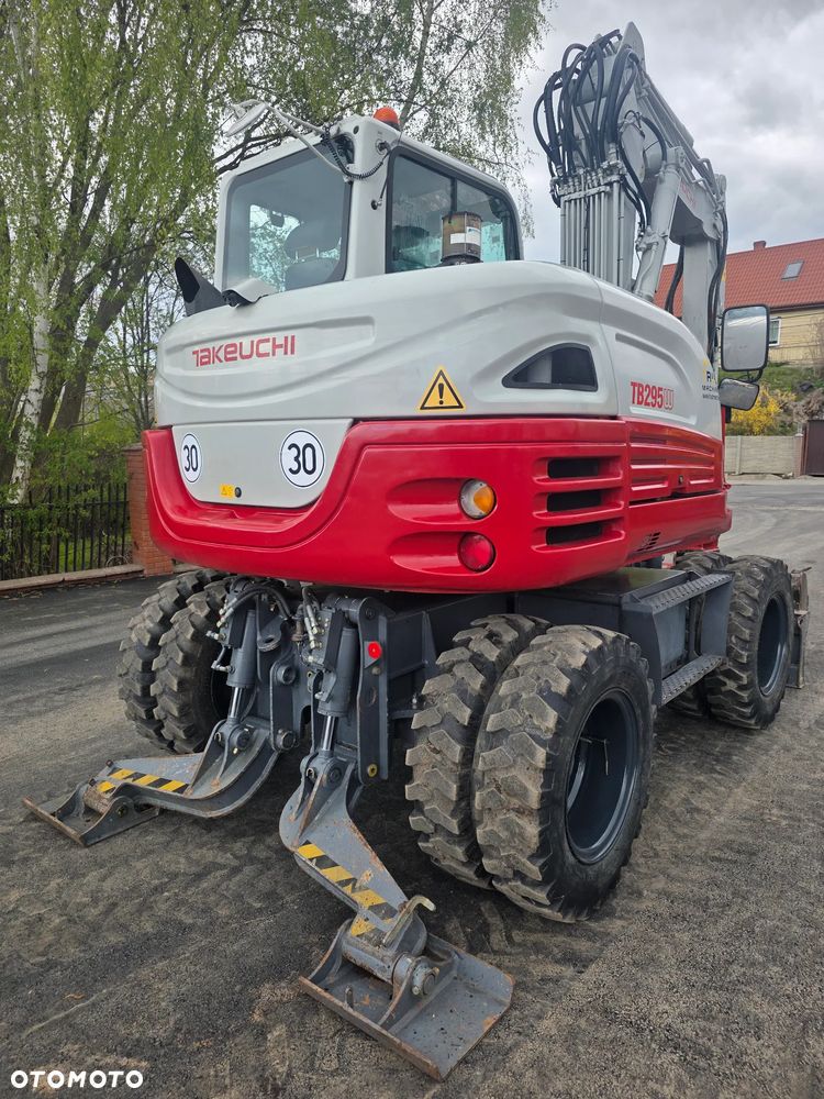 Takeuchi TB 295W Powertilt - 5