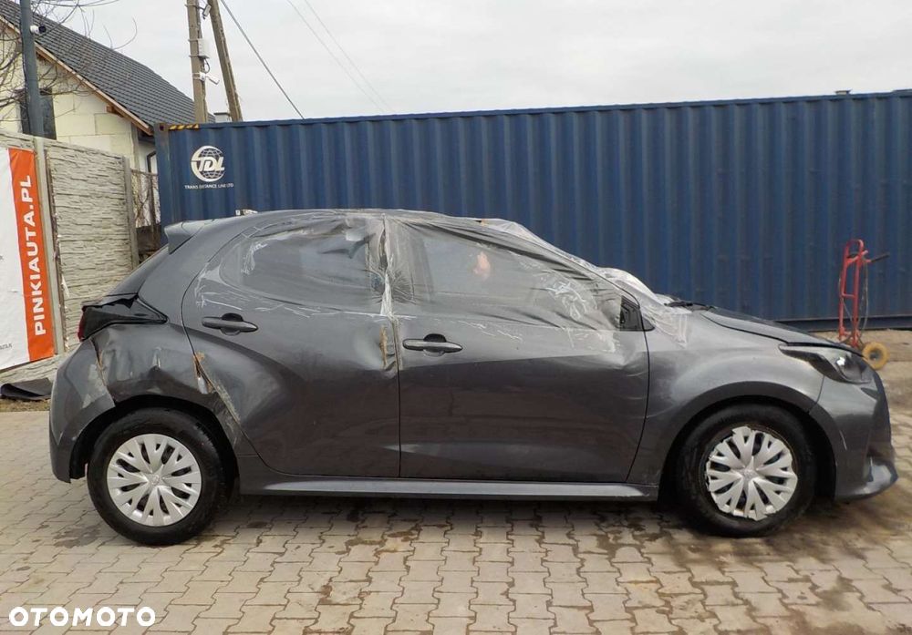 Toyota Yaris - 16