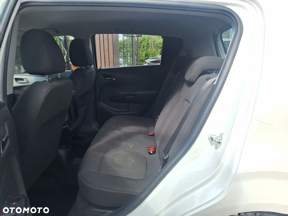Chevrolet Aveo 1.6 LTZ - 12