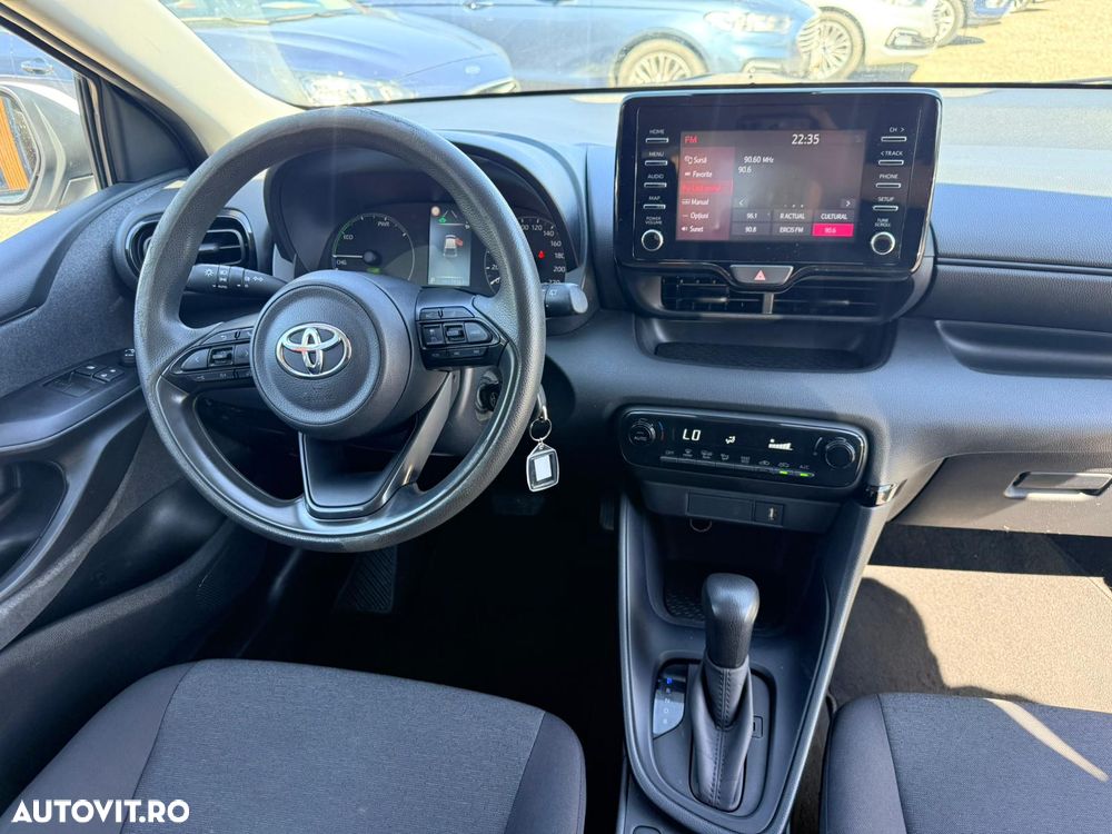 Toyota Yaris - 12