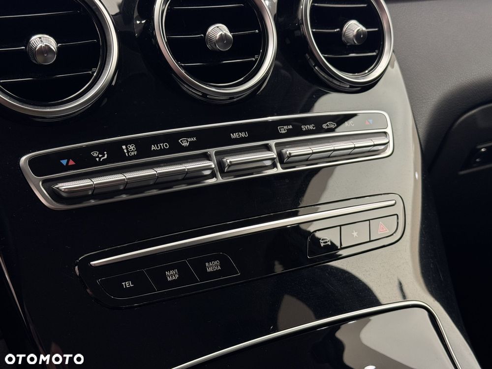 Mercedes-Benz GLC 200 d 4-Matic - 24