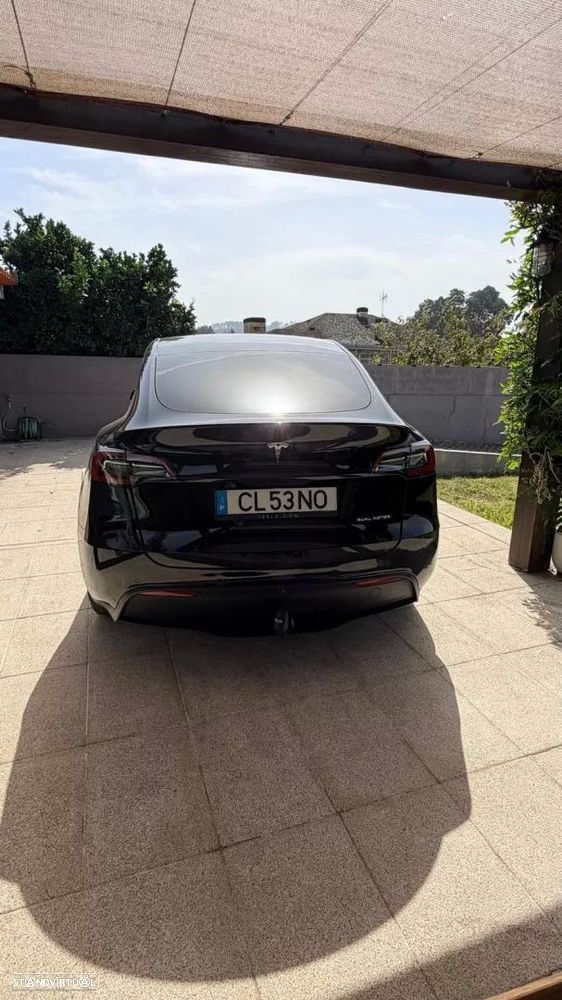 Tesla Model Y Long-Range RWD - 9