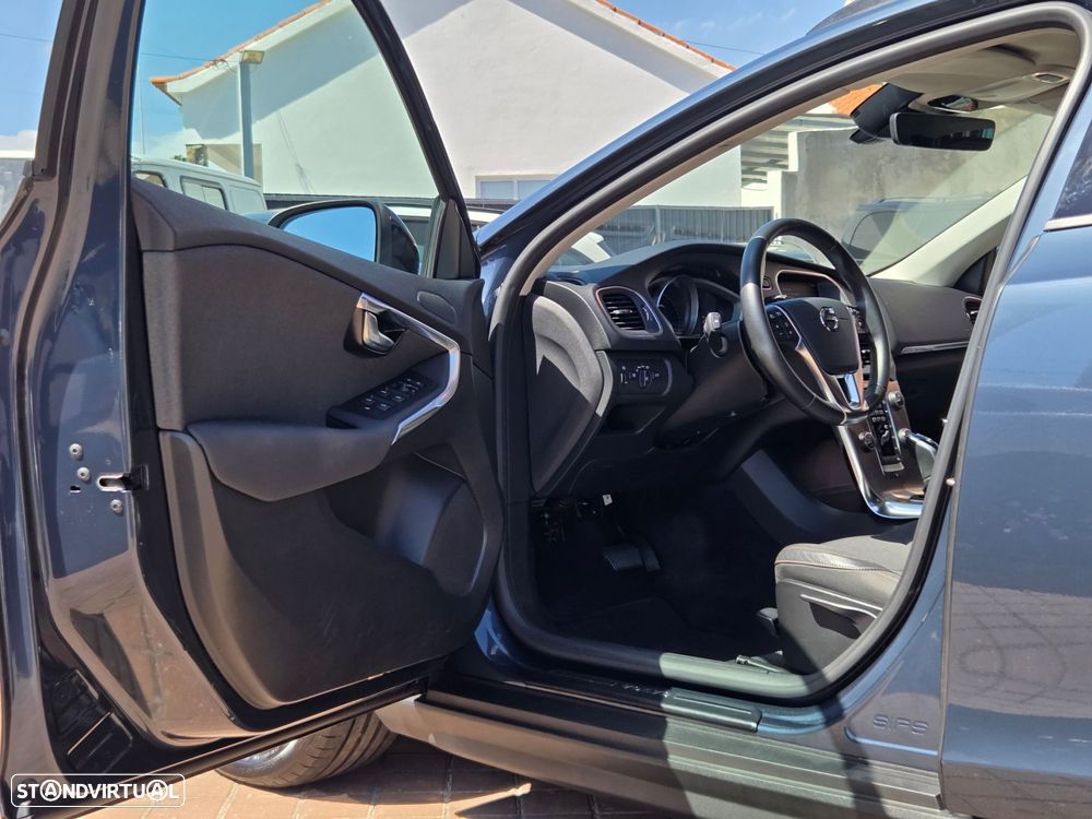 Volvo V40 Cross Country 1.5 T3 Pro Geartronic - 14