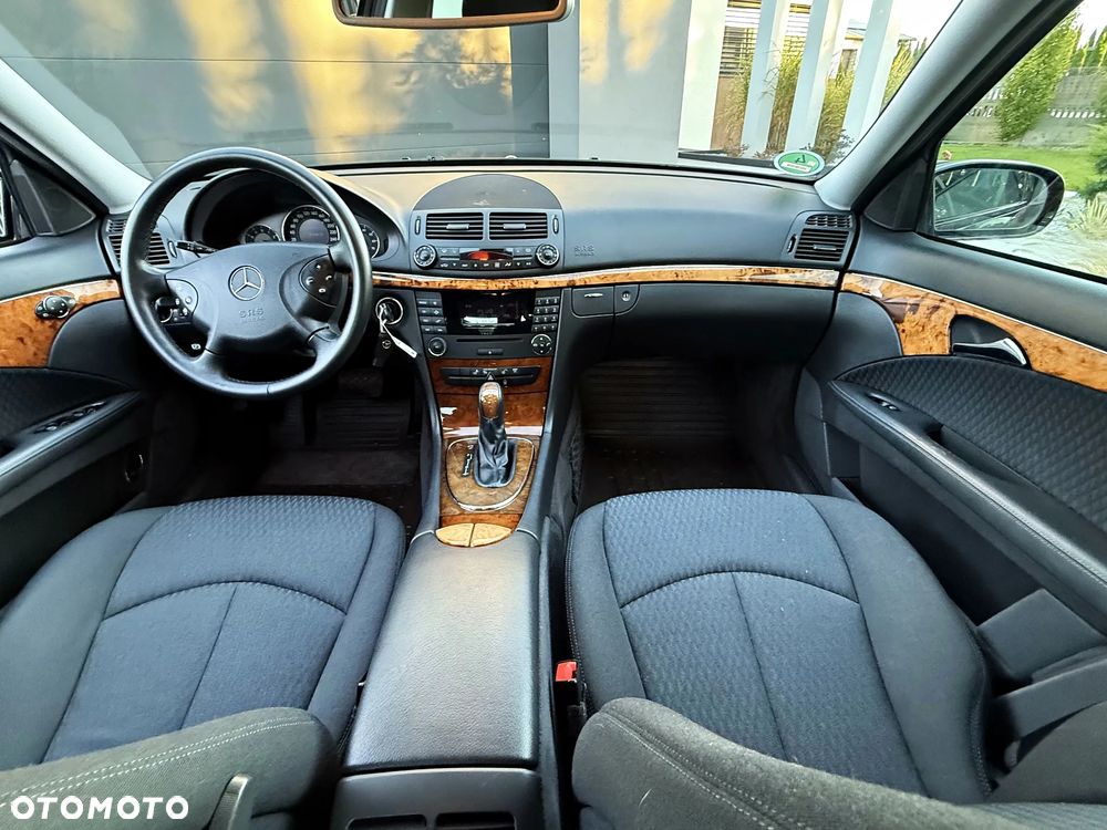 Mercedes-Benz Klasa E 200 Kompressor Automatik Elegance - 33