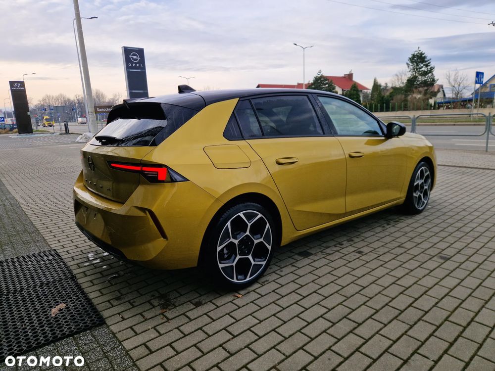 Opel Astra 1.2 T GS Line S&S - 8