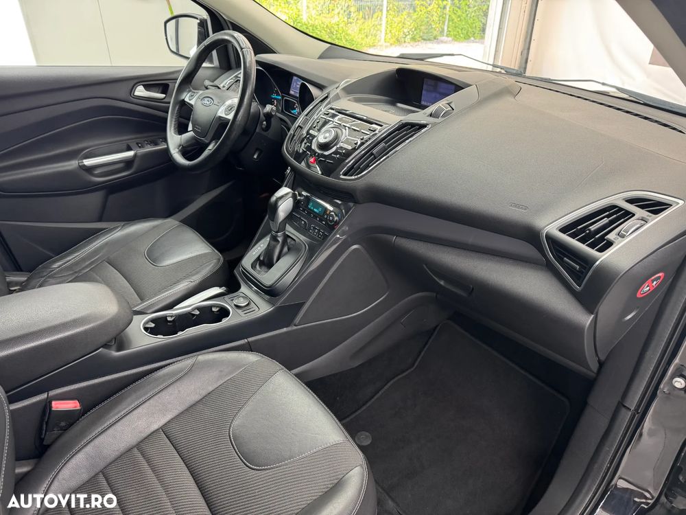Ford Kuga 2.0 TDCi 4WD Powershift Titanium - 20