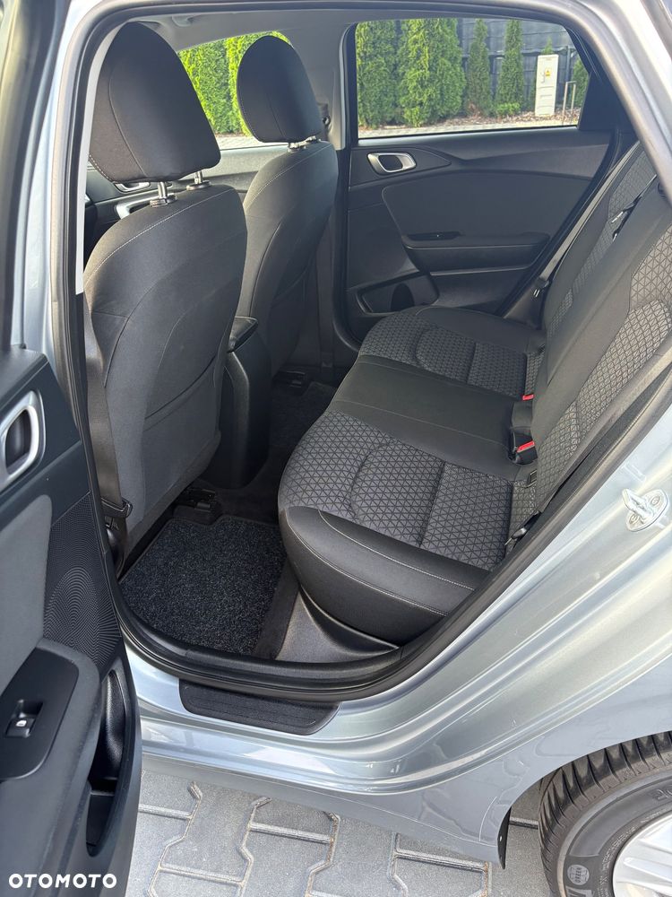 Kia Ceed 1.6 CRDi 136 ISG Dream-Team Edition - 15