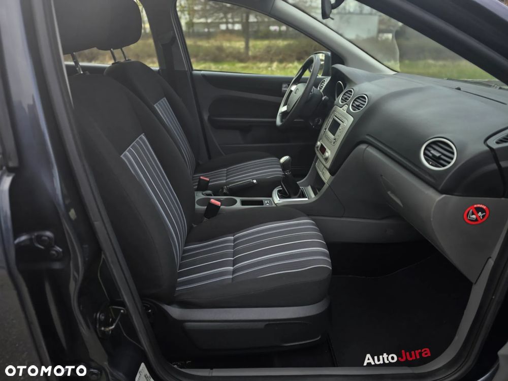 Ford Focus - 11