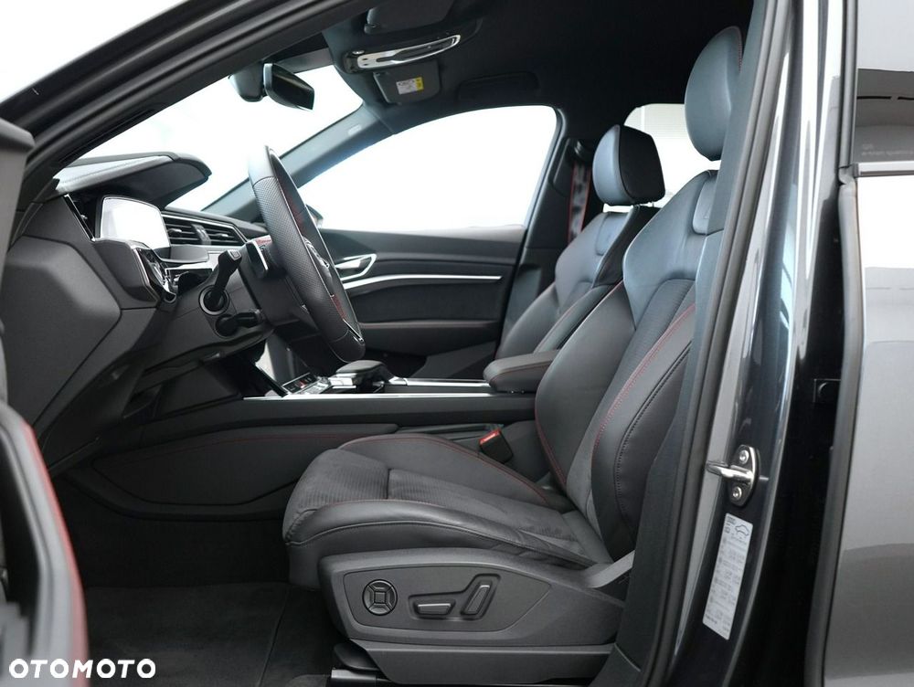Audi Q8 e-tron - 14