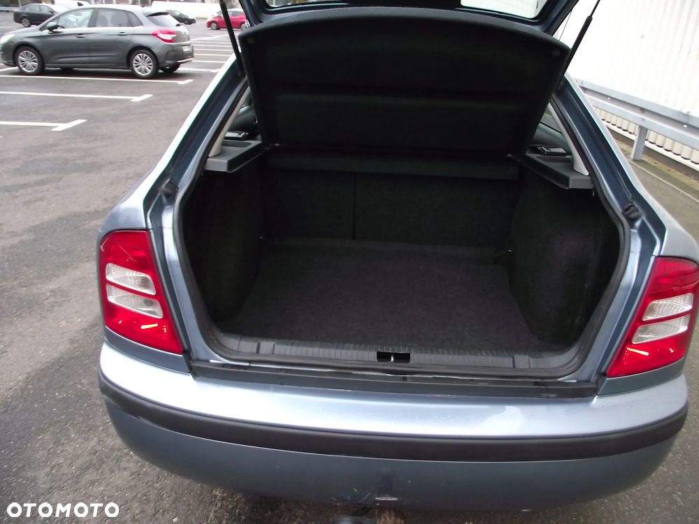 Skoda Octavia 1.6 Tour - 26