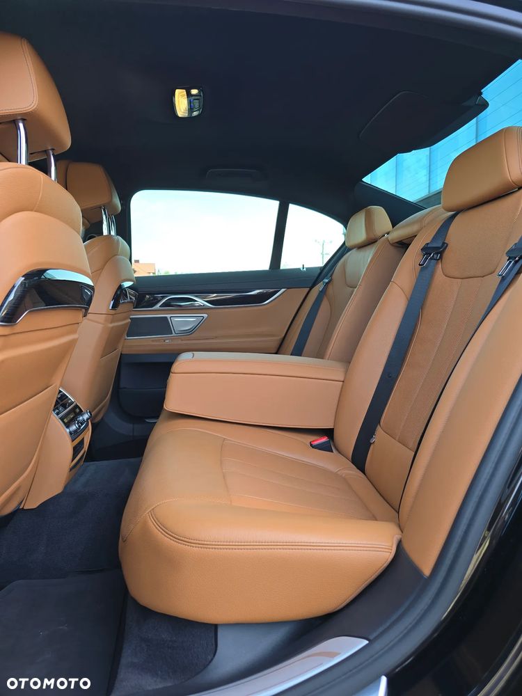 BMW Seria 7 730d xDrive - 25