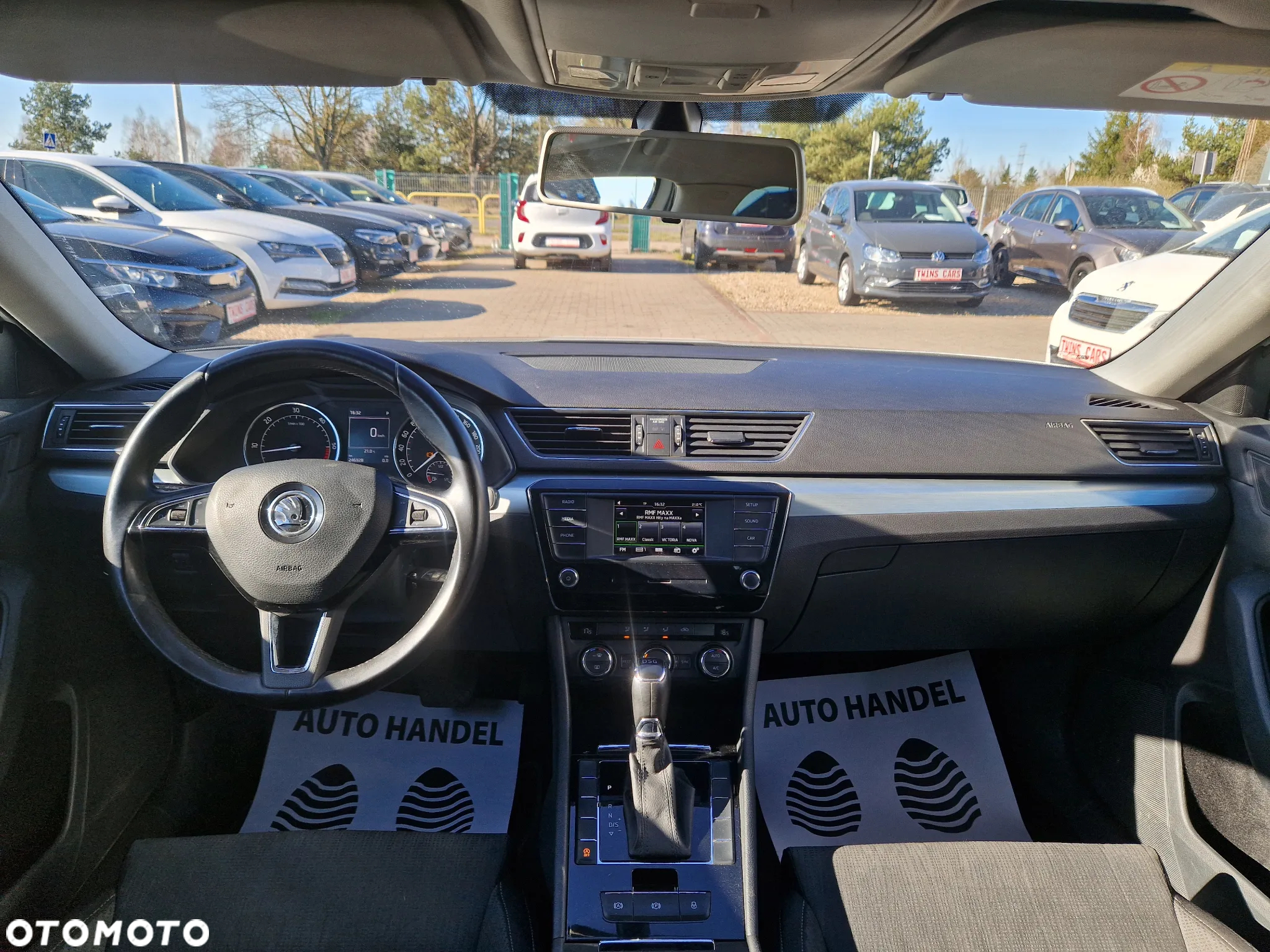 Skoda Superb 2.0 TDI DSG Ambition - 11