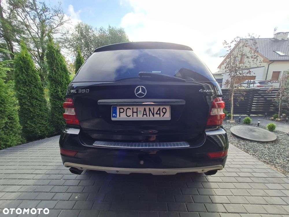Mercedes-Benz ML 350 4-Matic - 11
