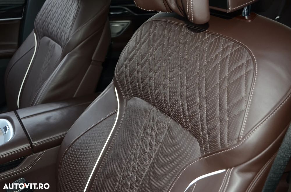 BMW Seria 7 750i xDrive - 16