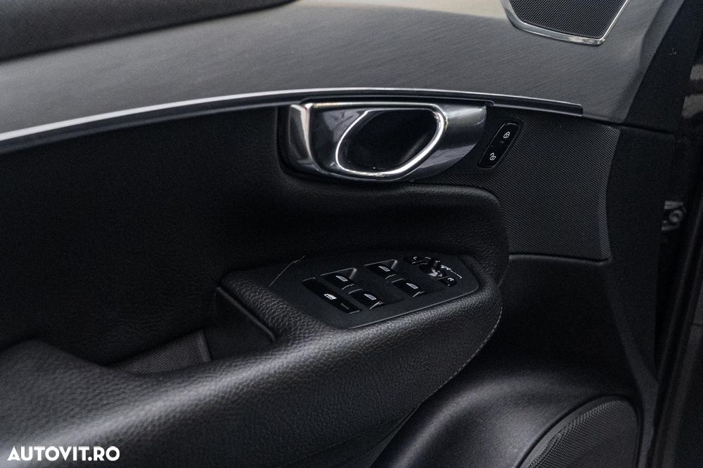 Volvo XC 90 D5 AWD Momentum - 30