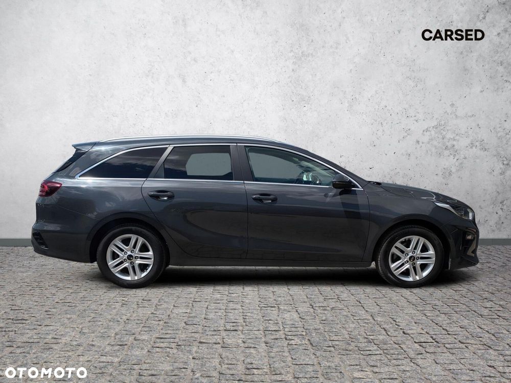 Kia Ceed - 8