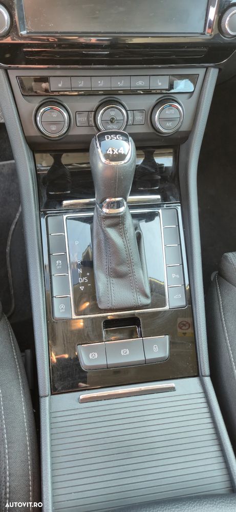 Skoda Superb 2.0 TDI DSG 4X4 Style - 14