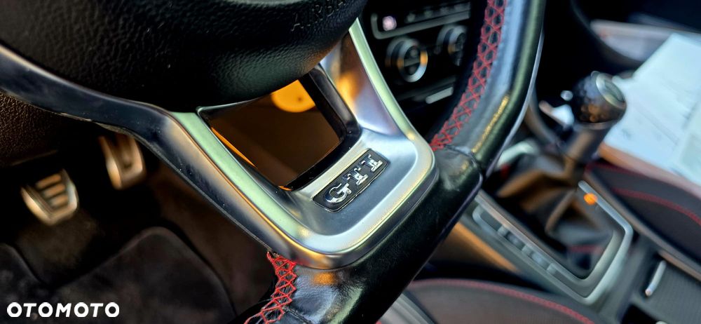 Volkswagen Golf GTI Performance BlueMotion Technology - 27