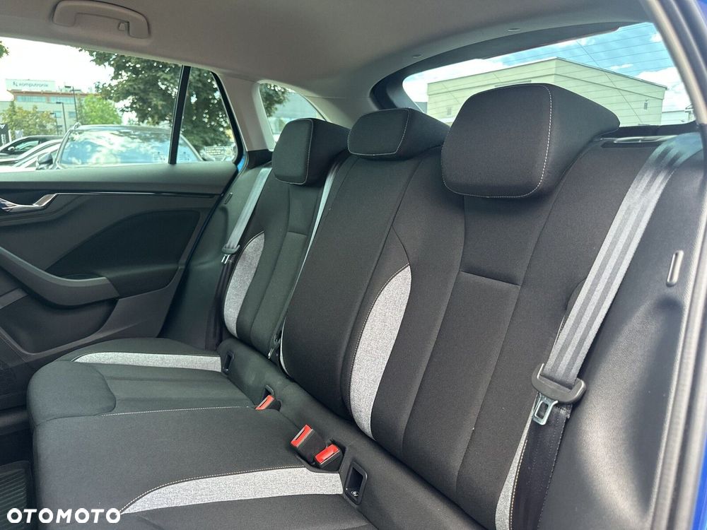 Skoda Scala 1.0 TSI Selection DSG - 33