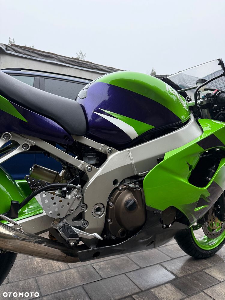 Kawasaki Ninja - 4