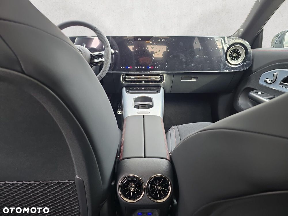 Mercedes-Benz CLA - 14