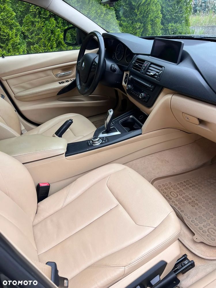 BMW Seria 3 328i - 9