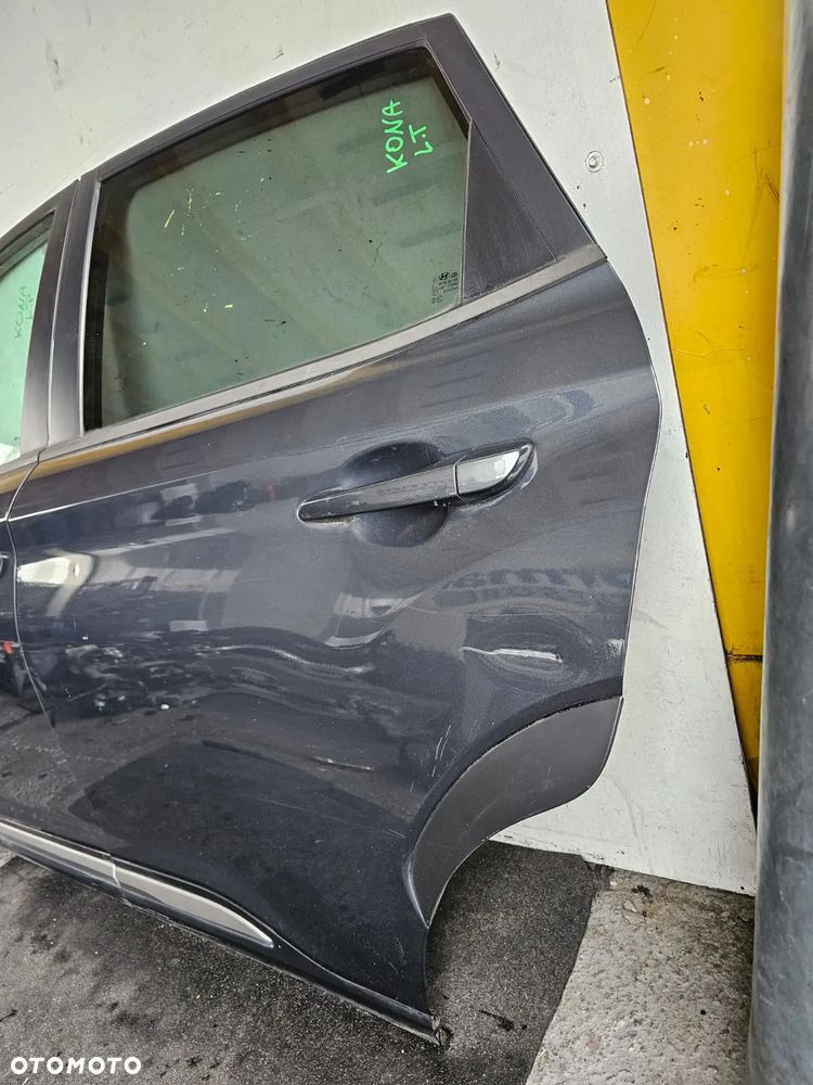 DRZWI LEWY TYŁ HYUNDAI KONA YG7 - 2
