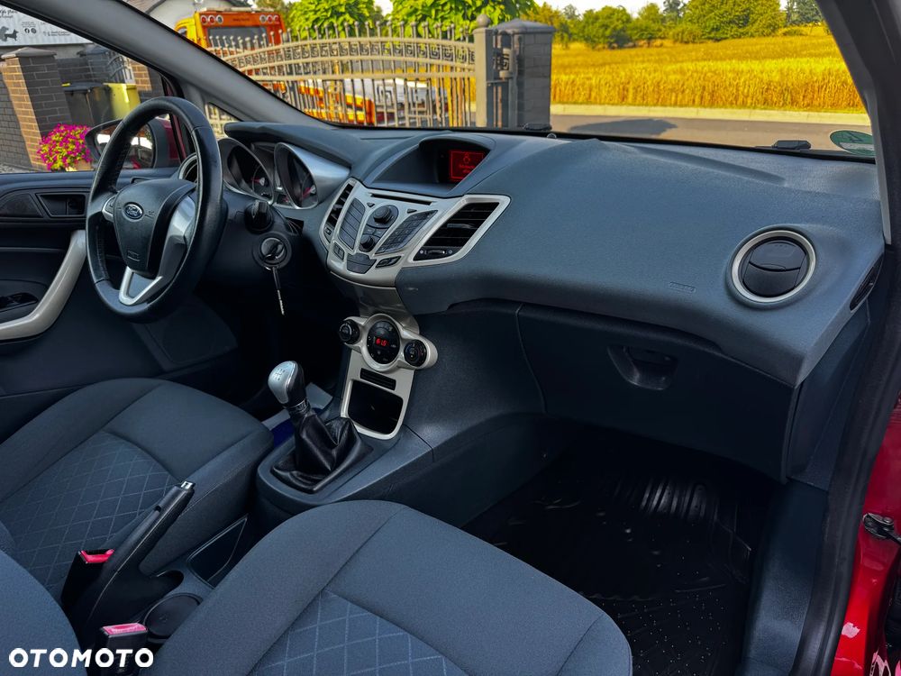 Ford Fiesta 1.25 Champions Edition - 17